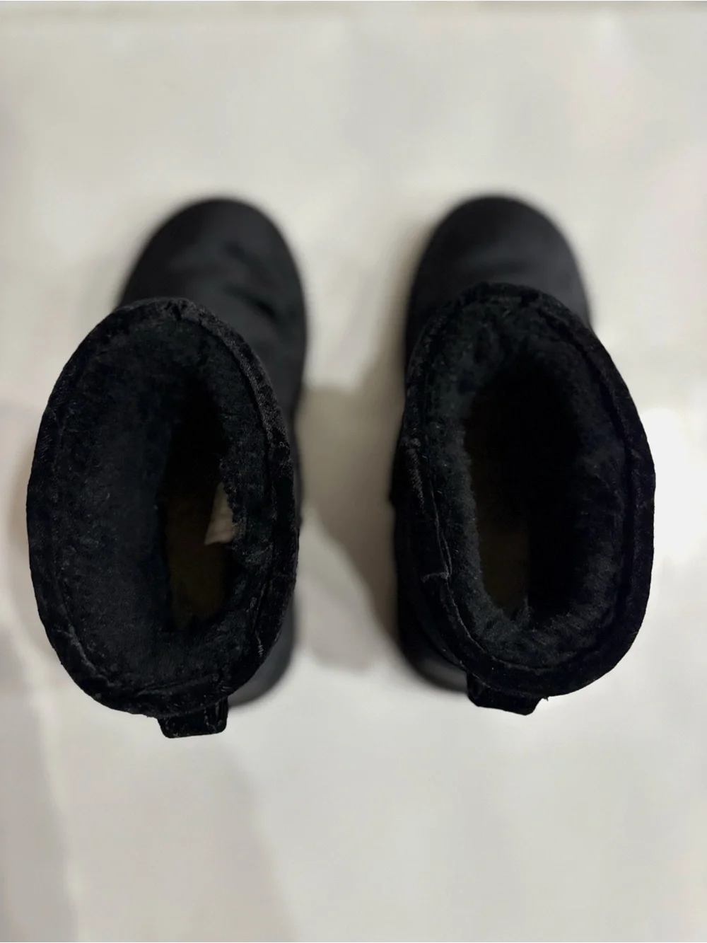 UGG Classic Mini Velvet Boots Women’s Size 7 EU 38 Black Cozy Y2K Chic